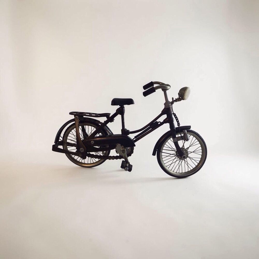 Vintage Metal Women’s Bicycle W Luggage Rack & Headlight,11”X7”,Works